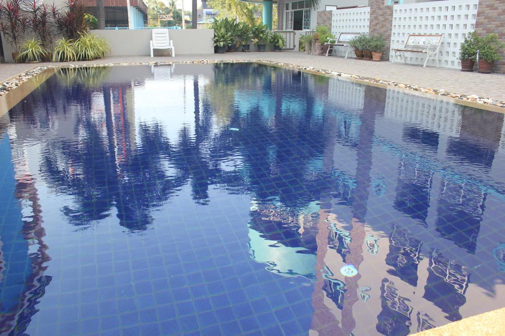 Lomsabai Apartments Bangsaen Exteriér fotografie