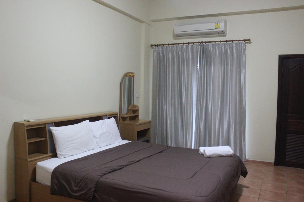 Lomsabai Apartments Bangsaen Exteriér fotografie