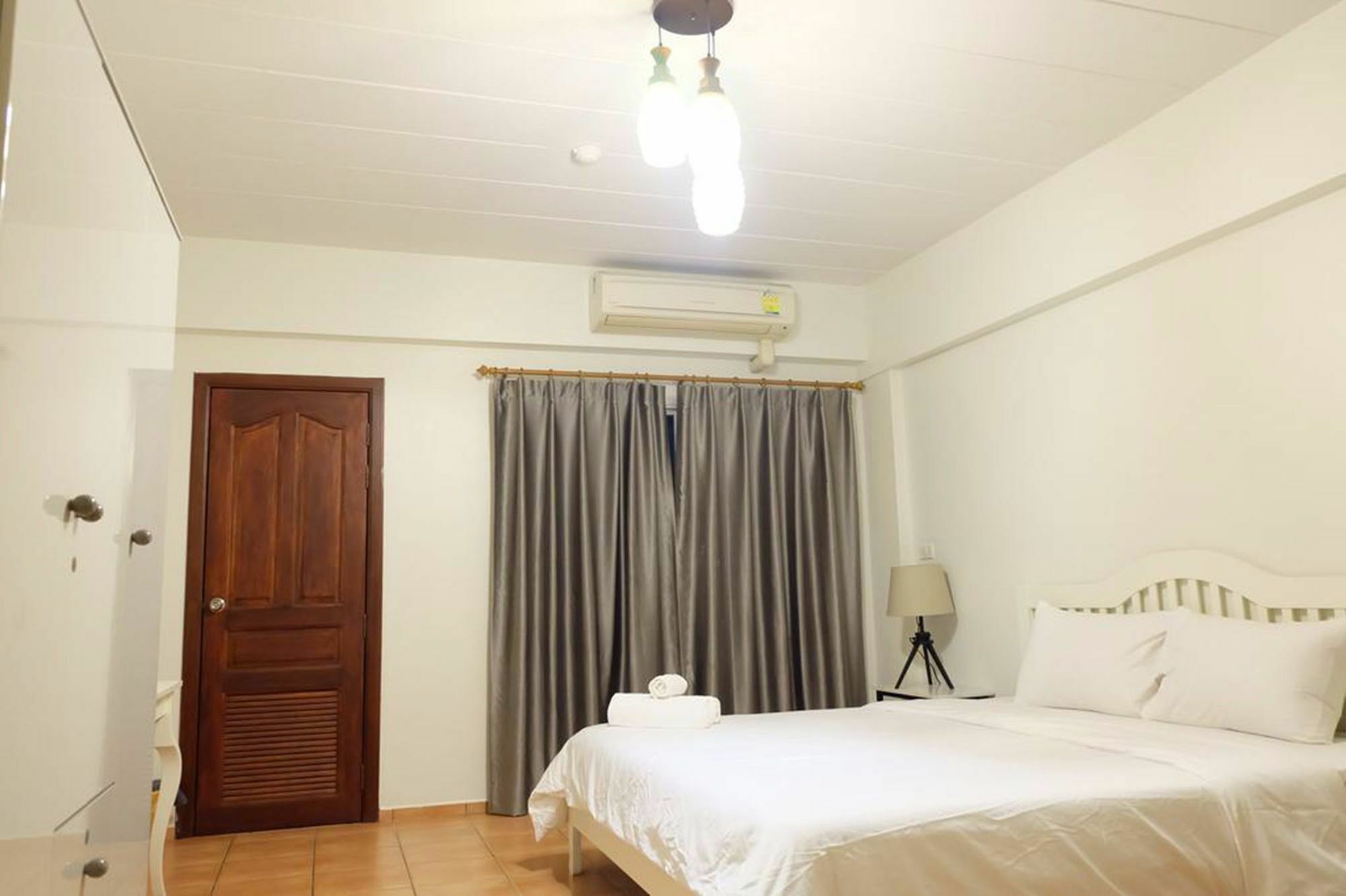 Lomsabai Apartments Bangsaen Exteriér fotografie
