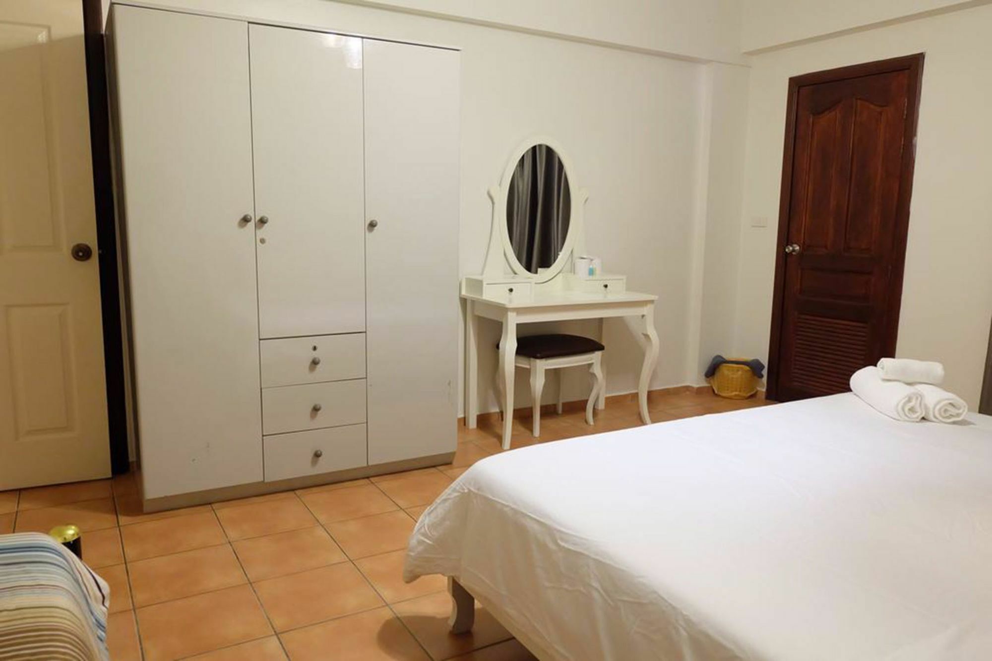 Lomsabai Apartments Bangsaen Exteriér fotografie