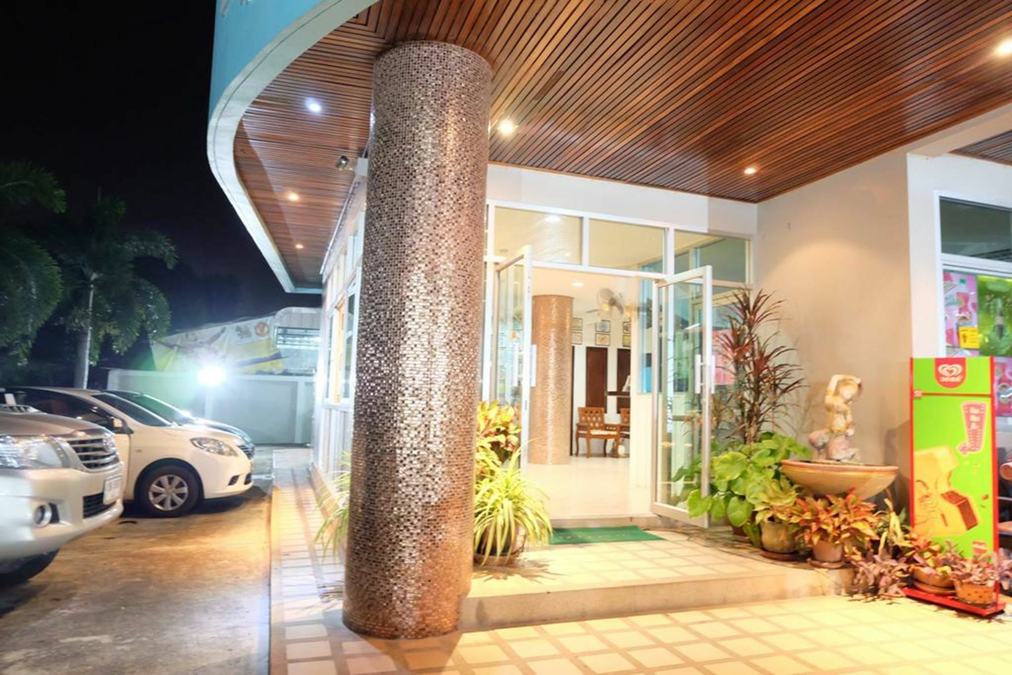 Lomsabai Apartments Bangsaen Exteriér fotografie