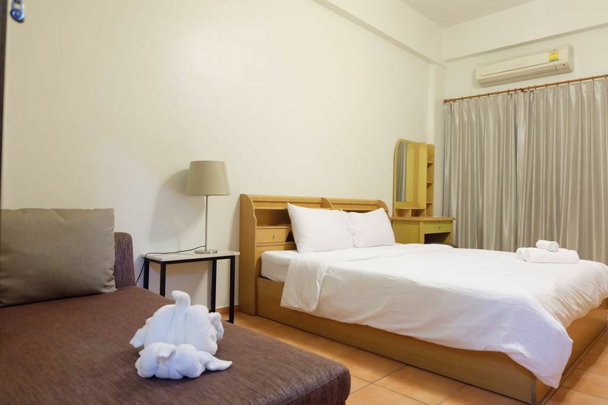 Lomsabai Apartments Bangsaen Exteriér fotografie