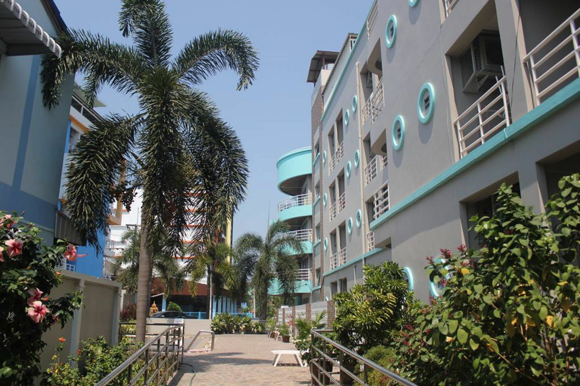 Lomsabai Apartments Bangsaen Exteriér fotografie